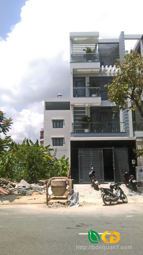 Bán nhà mới đẹp 3 tầng mặt tiền Đường D1 phường Phú Mỹ Quận 7